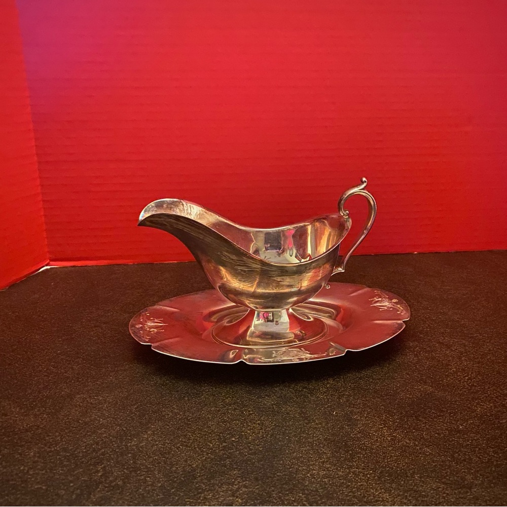 William Rogers vintage silver gravy boat and spill plate